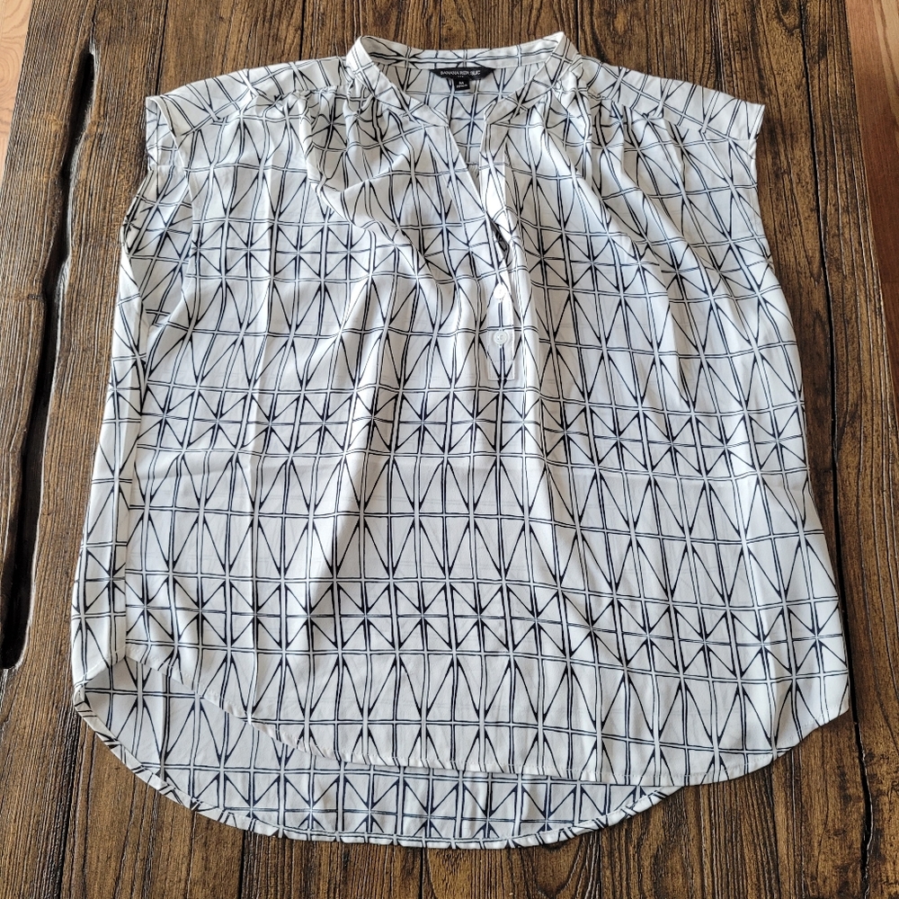 Banana Republic Print Medium Blouse